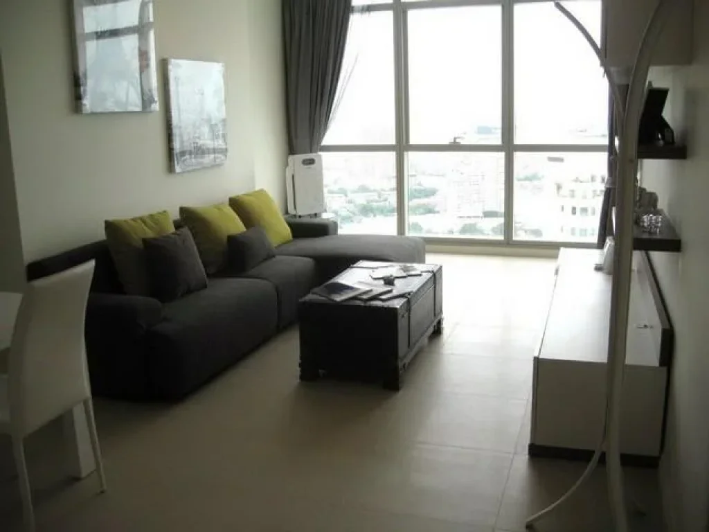 1 bedroom on Pennisula View for sell at the River