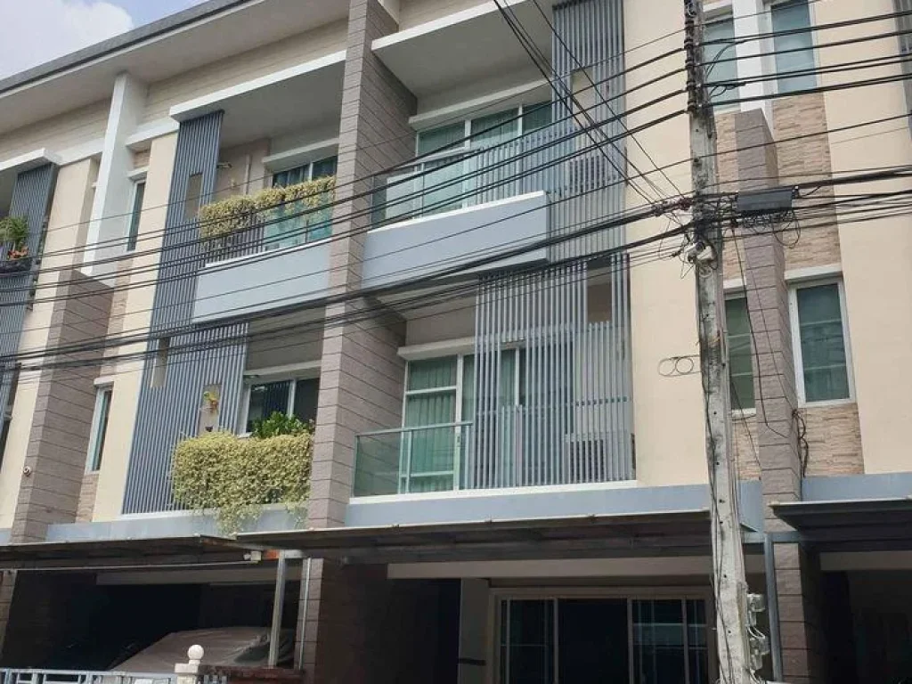 RENT ให้เช่า Townhouse 3 ชั้น ตรงข้าม Central Eastville หมู่บ้าน Town Plus X Lardproaw RT346