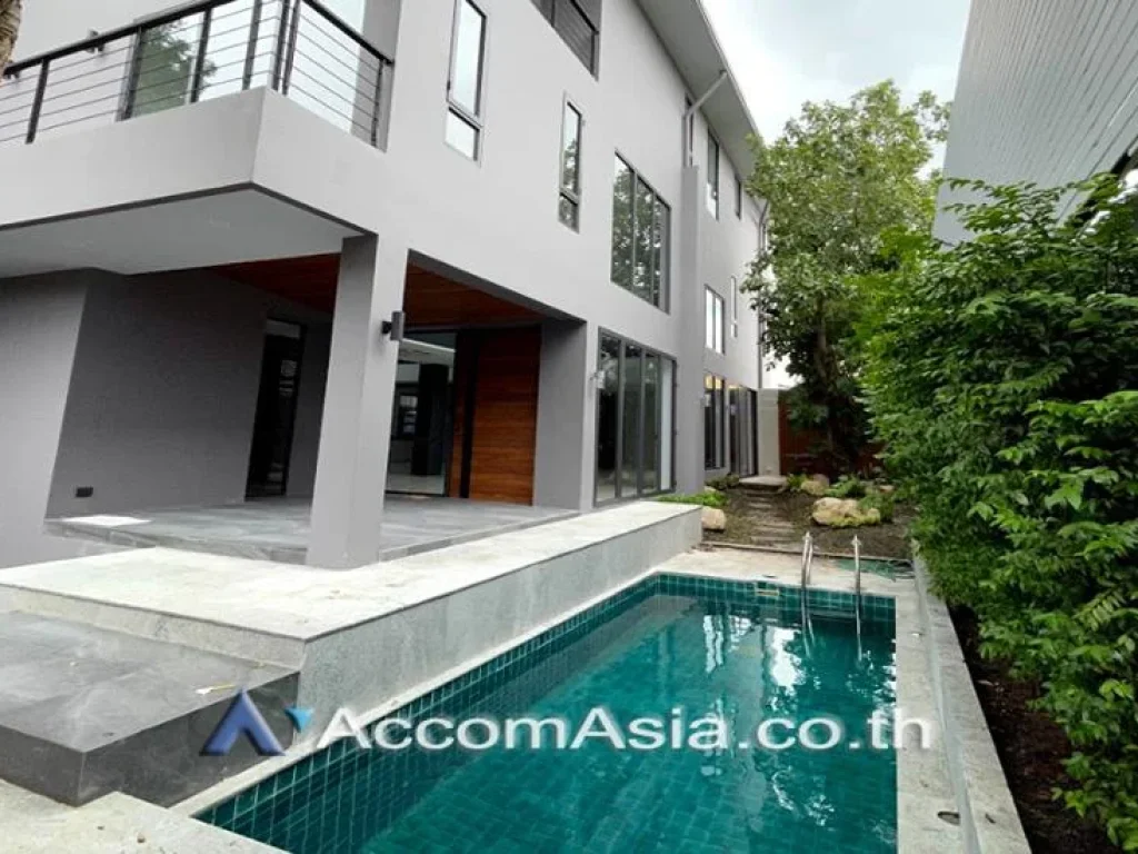 Modern Loft House with swimming pool for SALE Sukhumvit 71 AA30059 ACCOM ASIA PROPERTY CODE AA30059