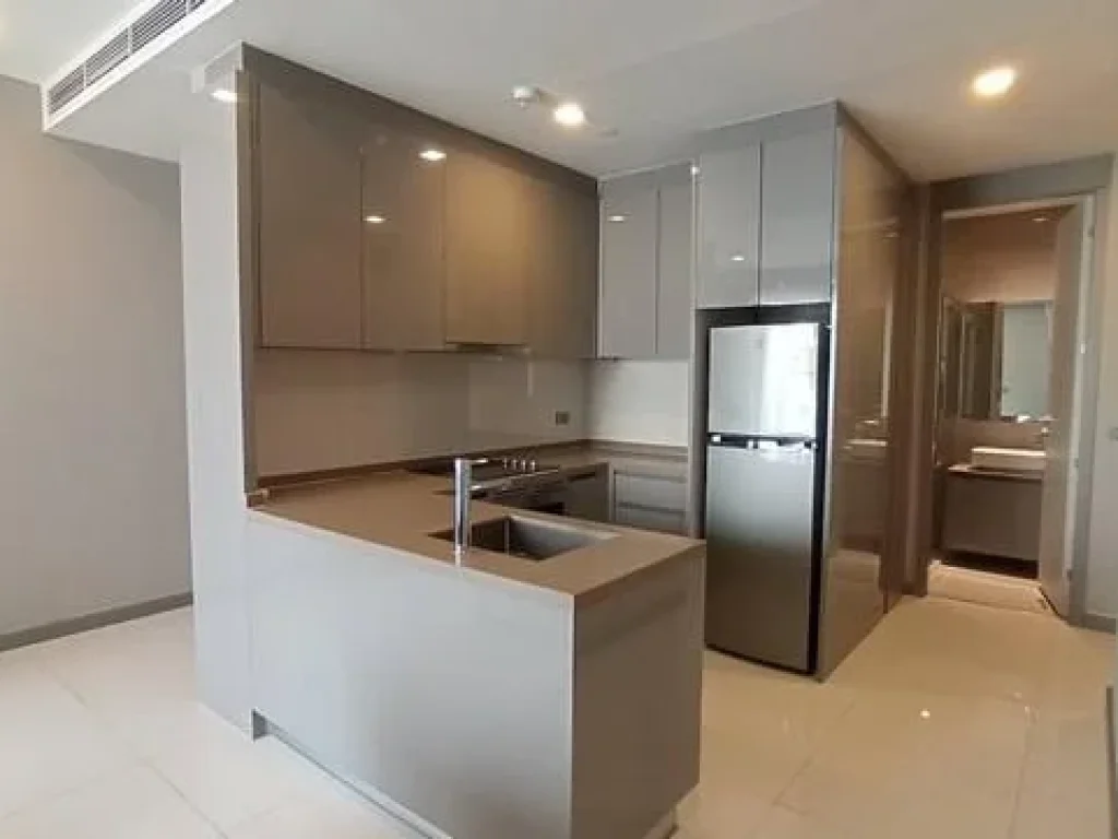 M SILOM pets friendly condo