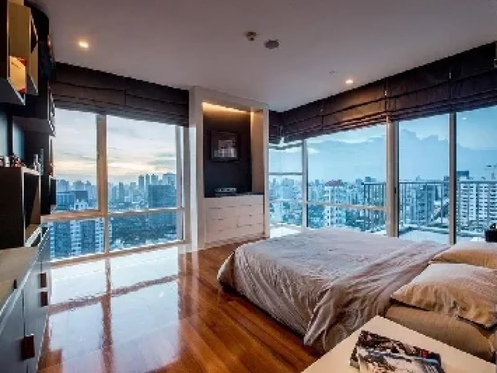 ขาย Fullerton Sukhumvit เอกมัย Penthouse super luxury 3 ชั้น 294 ตรม มี Roof Top ส่วนตัว ชั้นบน