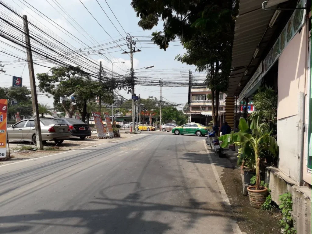 ขายที่ดิน 100 ตรวา ถนนศรีสมาน ซอยจุฬา7 แปลงสวย เป็นสี่เหลี่ยมผืนผ้า เพียง 26 ล