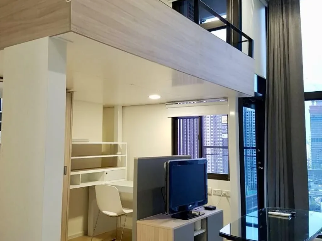 HOT ให้เช่าคอนโด Chewathai Residence อโศก ชั้น18 ห้อง Loft Duplex ใกล้ MRT พระราม 9