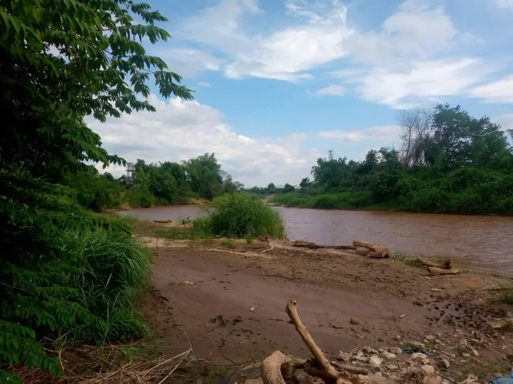 ขายที่ดินหน้าติดถนนหลังติดแม่น้ำแม่แจ่ม โฉนดพร้อมโอน