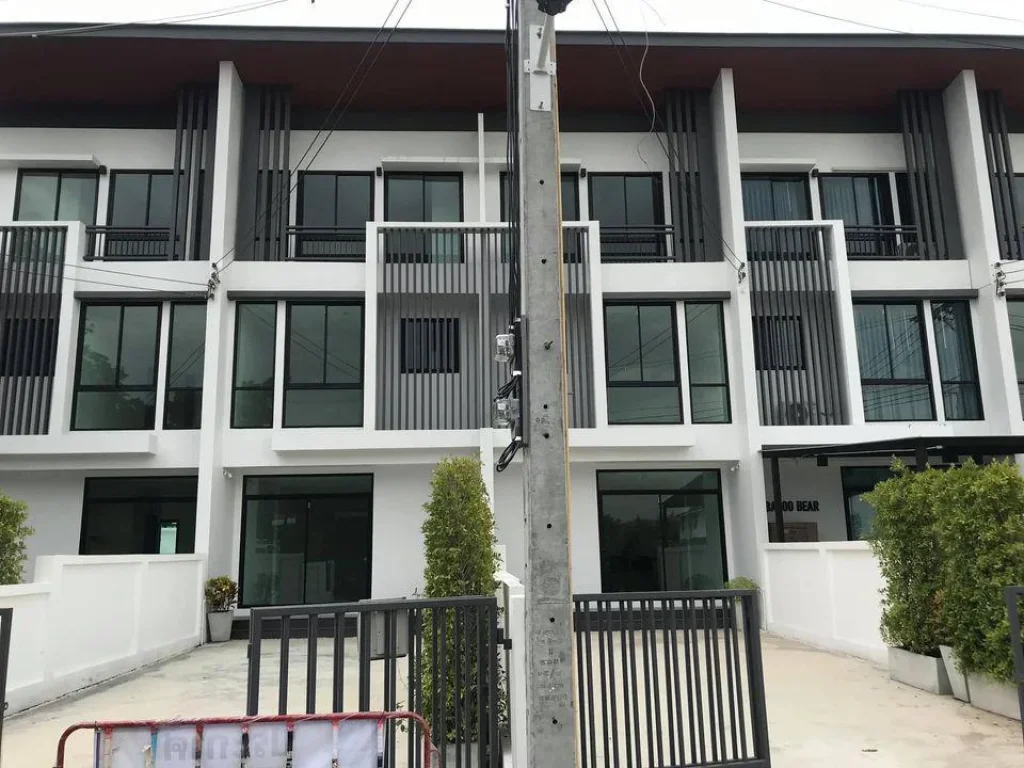 NA-H3013 ให้เช่า Townhome 3 ชั้น โครงการ Cozy สตรีวิทยา2 ซอย 23ใหม่เอี่ยม ขนาดพื้นที่ 30 ตรว