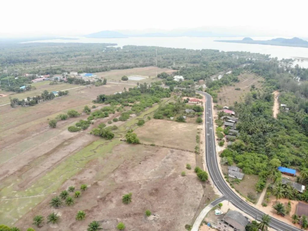 ขายบ้านสวนพร้อมที่ดิน 18 ไร่ ใกล้ชายหาดบางเบน