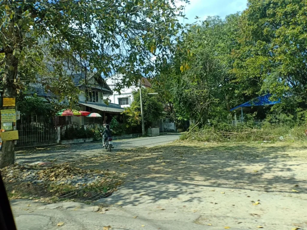 ขายที่ดินสวนนนทรี ค้าขายได้ ติดถนนคอนกรีต