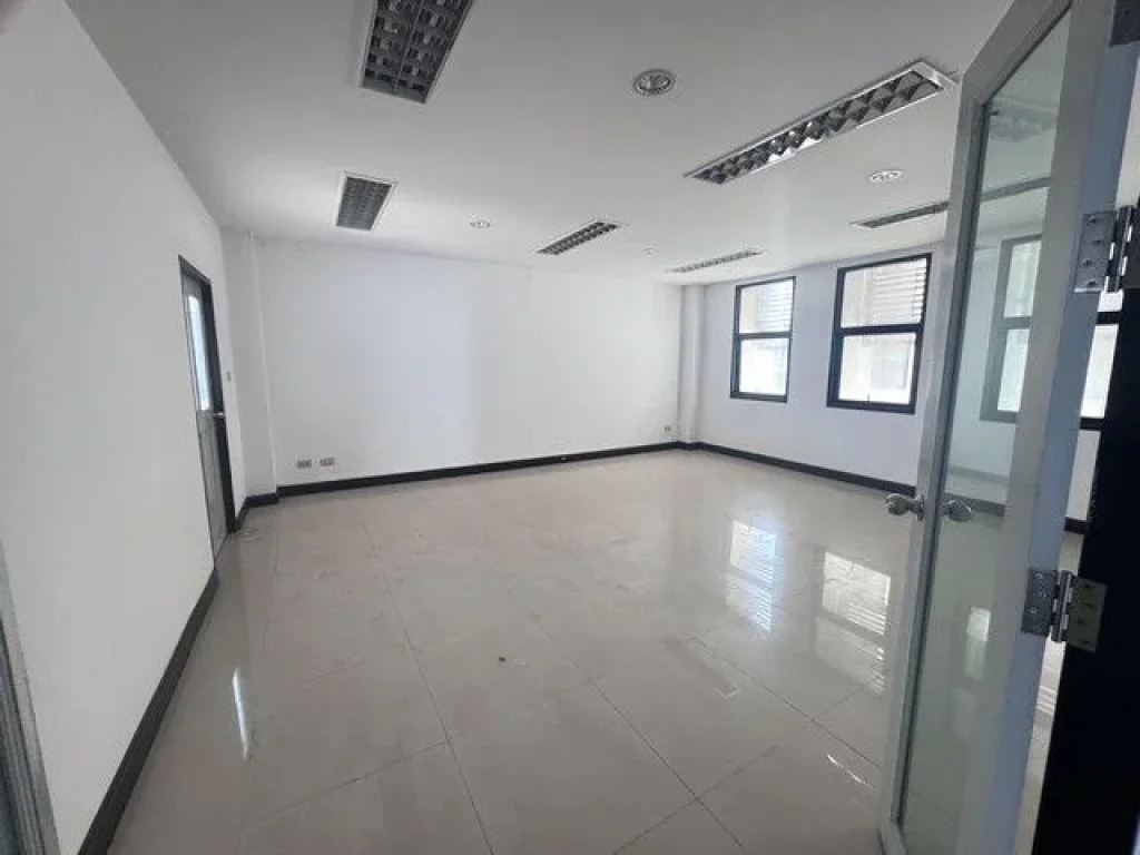 โฮมออฟฟิศ home office รีเจ้นท์ รัชดา ซ สหการประมูล 550 sqm