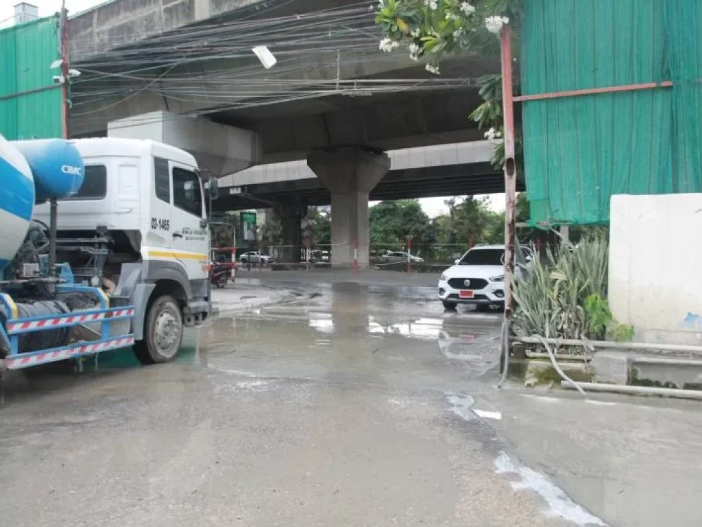 ขายที่ดิน 3-1-36 ไร่ ถพระราม 9 ติดกับแยกเพชรพระราม 900