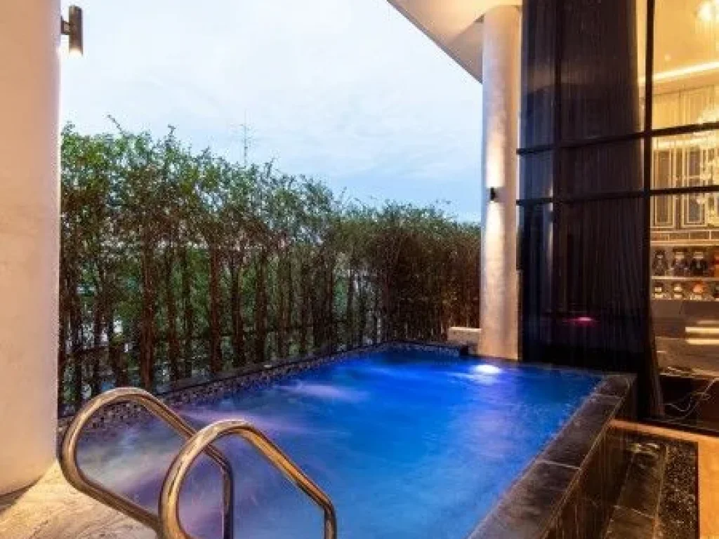 ขายหรือให้เช่าบ้านพูลวิลล่าหรู 6 ชั้น Luxury Pool Villa