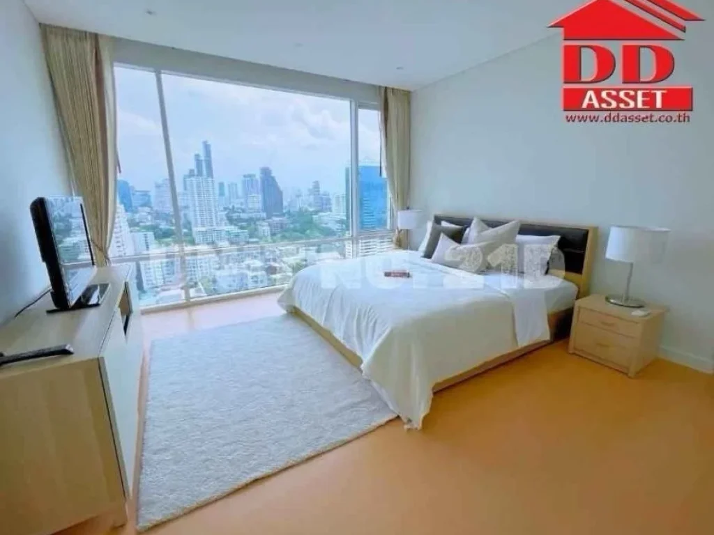 For Rent Fullerton Sukhumvit near BTS Ekkamai ให้เช่า คอนโด