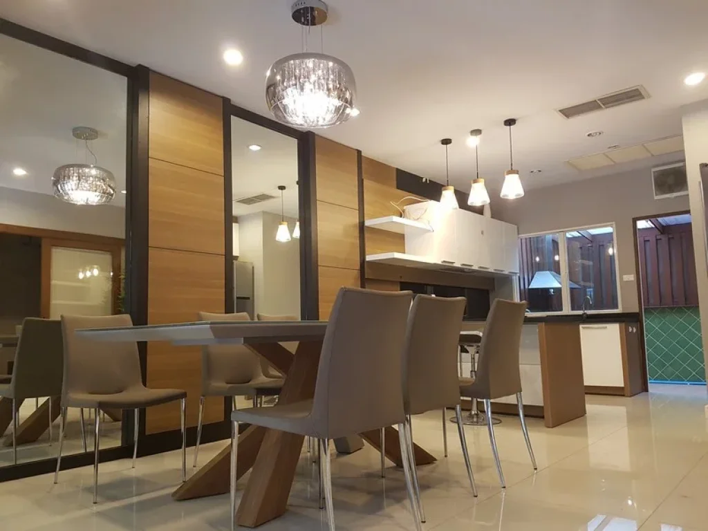 FOR RENT Modern Town House in Thonglor ทาวน์เฮ้าส์ ซอยทองหล่อ 4 Bed 6 bath