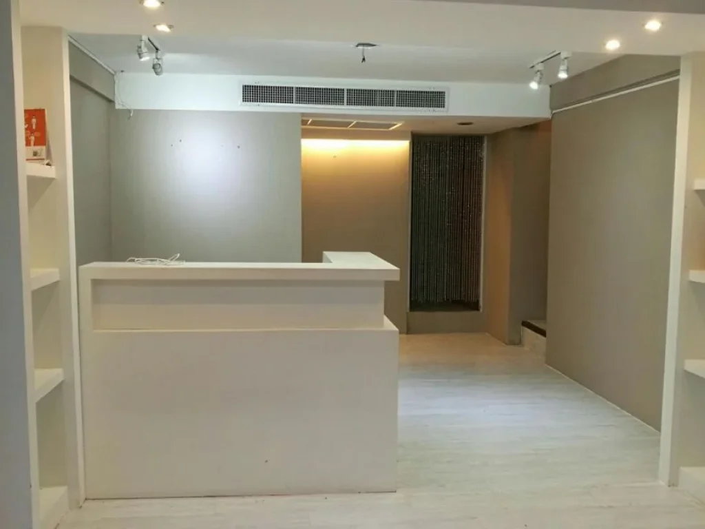 OFR00207Office For Rent อาคารพาณิชย์ ทำเลCBD ถนนศาลาแดง 280000THBMonth