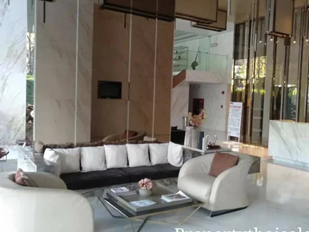 Hiend Beautiful condo in Heart Bkk good invest for rental