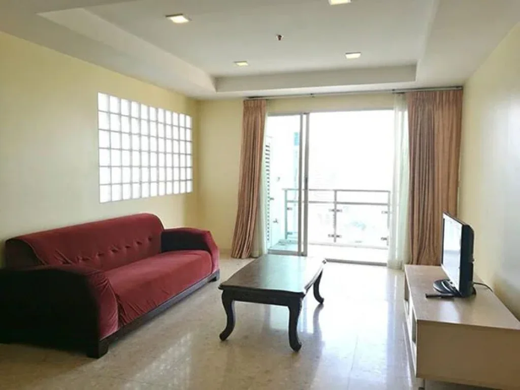 เช่าด่วน คอนโด Nusasiri Grand Condomium ห้องกว้าง แบบ 2 ห้องนอน For Rent A Spacious 2 Bed Unit at Nusasiri Grand Condomium