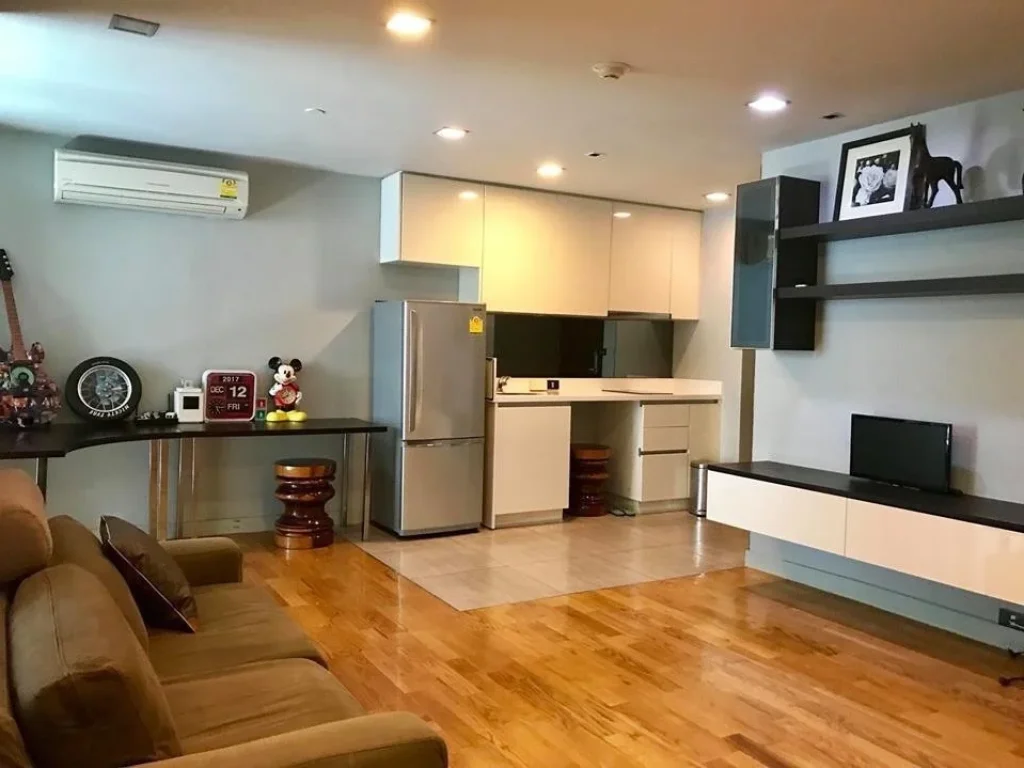 Quad Silom 1ห้องนอน 1ห้องน้ำ 53Sqm ชั้น5 ห้องด้านหน้าหัวมุม ราคา8m โอน5050 ทำเลทอง แหล่งธุรกิจ