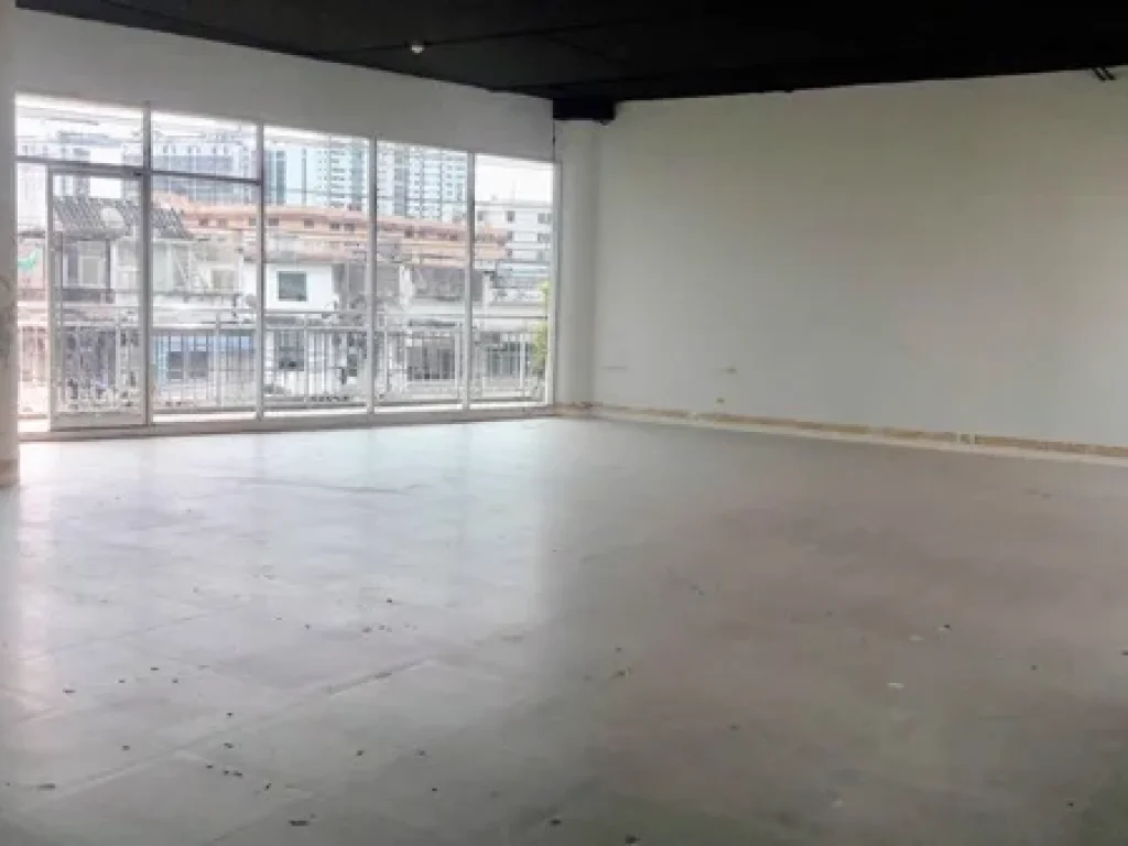 อาคารสำนักงานให้เช่า Office for rent near BTS Punnawitee ซอยสุขุมวิท 1011 ขนาดพื้นที่ 135 ตรม