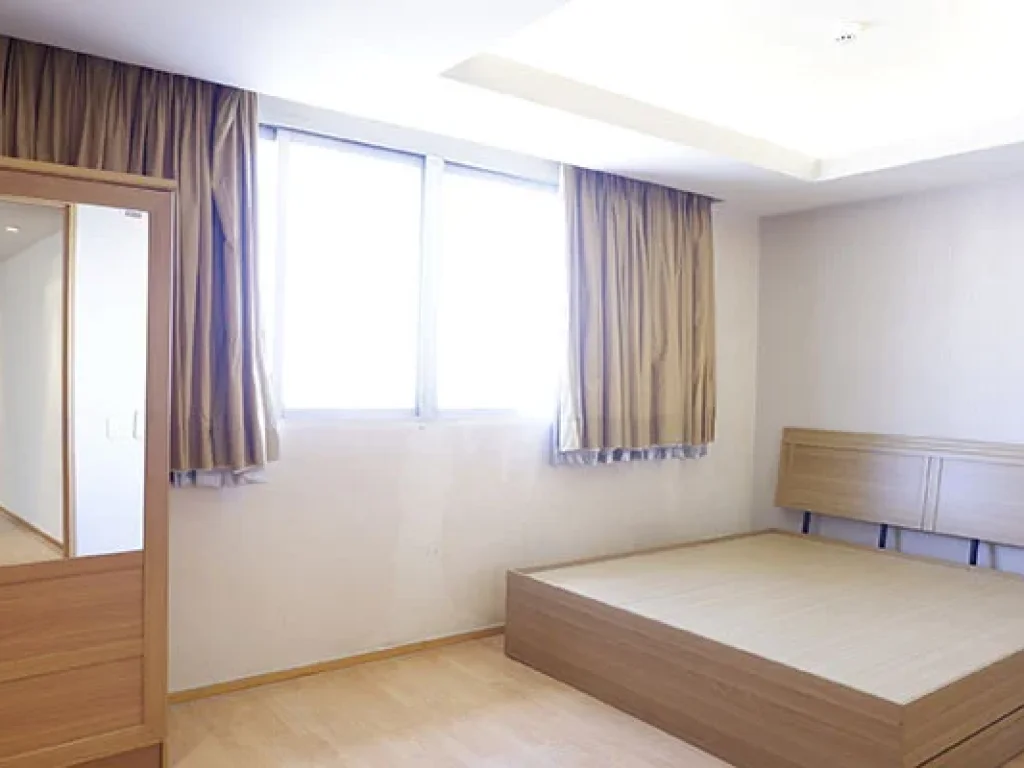 ให้เช่า คอนโด 3 ห้องนอนที่คอนโด ไทปิง ทาวเวอร์ส เอกมัย For Rent A Spacious 3 Bedroom Condo at Taiping Tower Ekamai