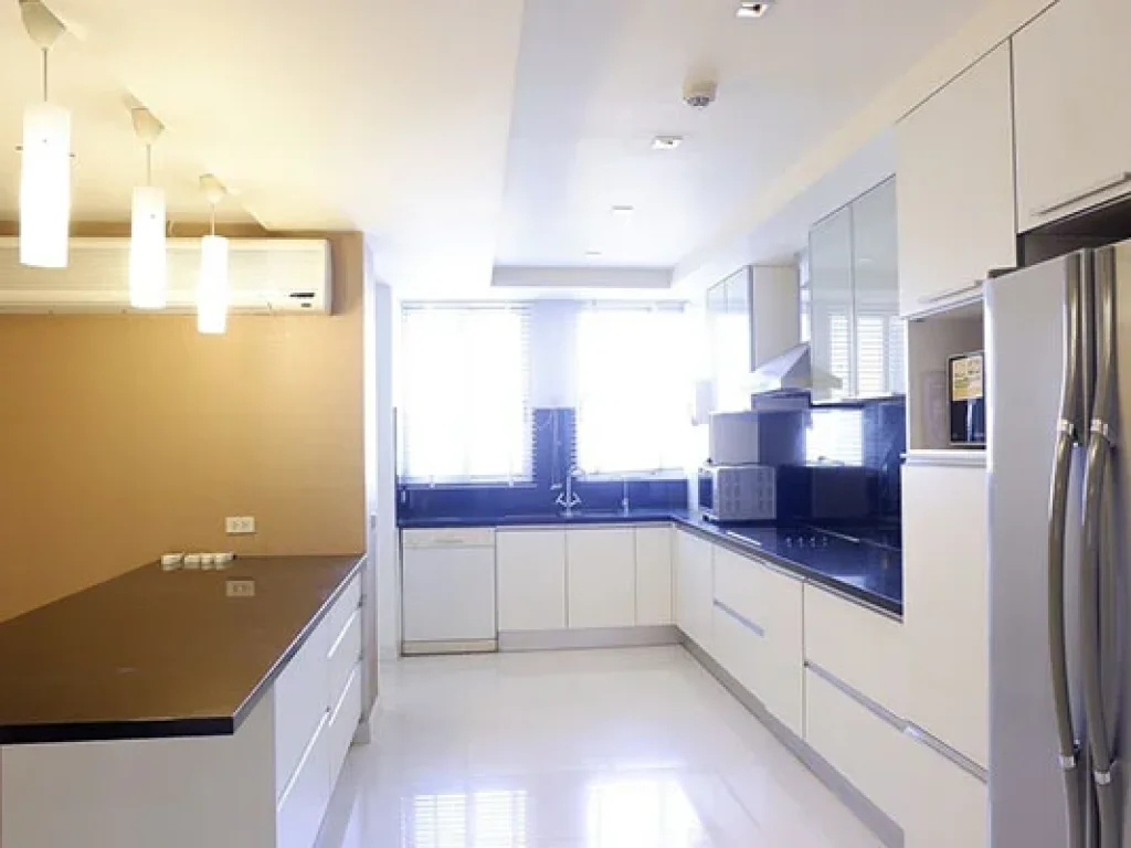 ให้เช่า คอนโด 3 ห้องนอนที่คอนโด ไทปิง ทาวเวอร์ส เอกมัย For Rent A Spacious 3 Bedroom Condo at Taiping Tower Ekamai