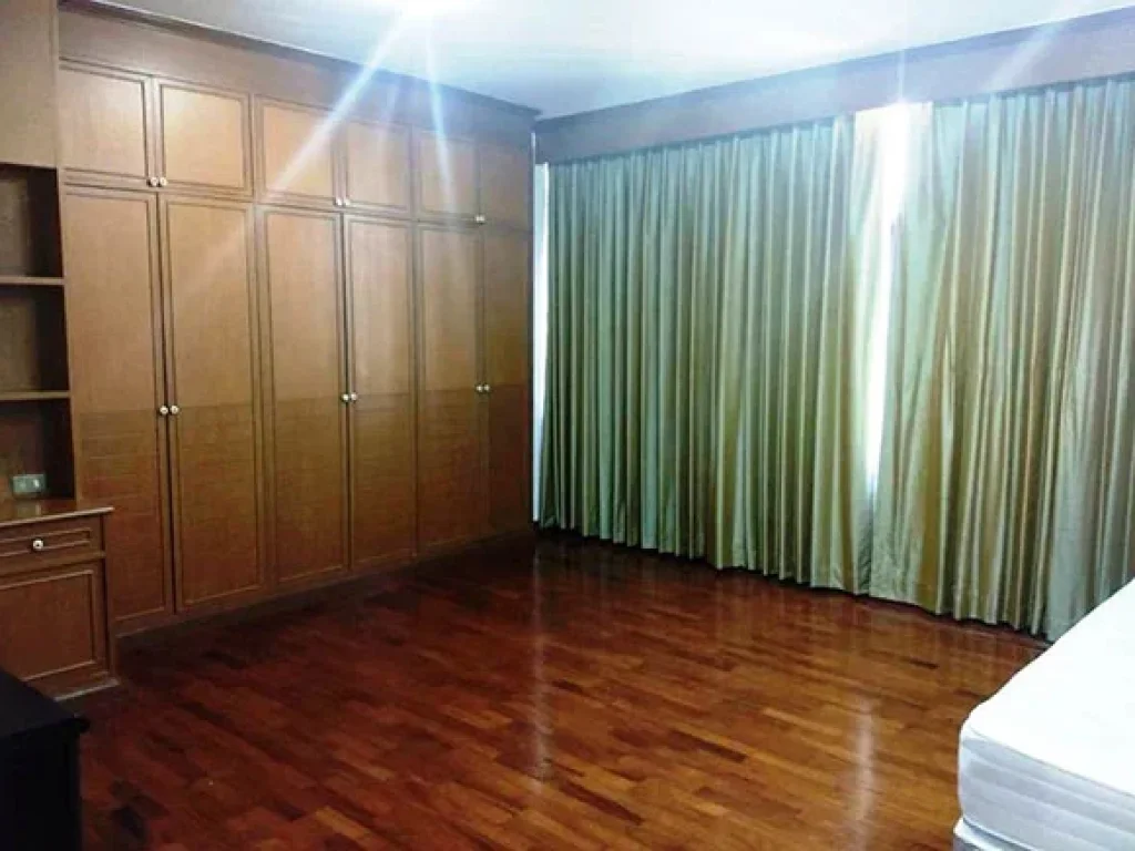 เช่าด่วน คอนโด แบบ 2 ห้องนอน พื้นที่กว้าง ในซอยทองหล่อ SUPER HOT PRICE For Rent A Spacious 2 Bed Unit in Thonglor