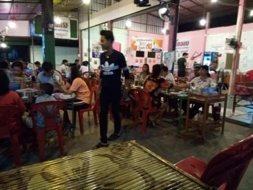 เซ้งร้านอาหาร ทั้งร้าน สิ่งปลูกสร้าง พร้อมอุปกรณ์การขาย ครบชุดทำเลดี ราคาไม่แพง