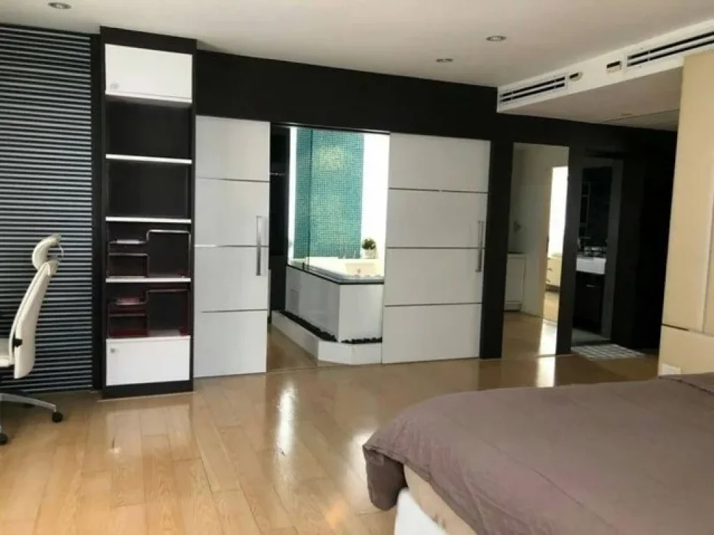 ขายคอนโด LAS COLINAS bts asoke ลาส โคลินาส ใกล้รถไฟฟ้าBTSอโศก 141 sqm 1 bed 2 bath 18fl