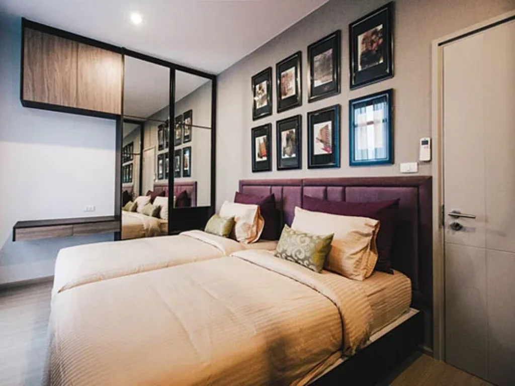 คอนโด The Capital เอกมัย-ทองหล่อ แบบ 3 ห้องนอน พื้นที่ใช้สอยกว้าง แต่งสวย มีสไตล์ A Spacious Nicely and Stylishly Furnished 3 Bedroom Unit with a Sepa