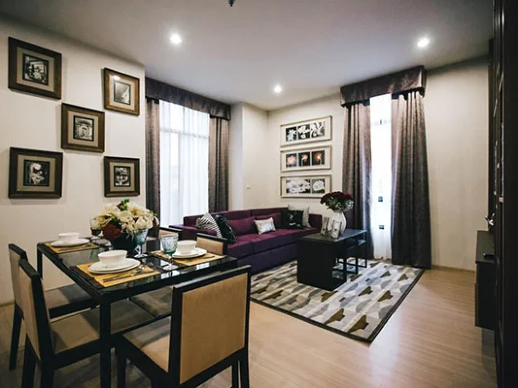 คอนโด The Capital เอกมัย-ทองหล่อ แบบ 3 ห้องนอน พื้นที่ใช้สอยกว้าง แต่งสวย มีสไตล์ A Spacious Nicely and Stylishly Furnished 3 Bedroom Unit with a Sepa