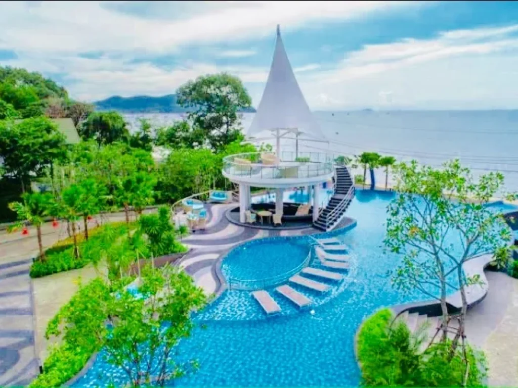 DelmaRe Beach Front Condominium Bang Sa-ree Beach Pattaya