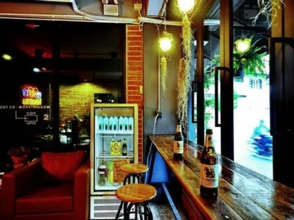 ขาย Hoothostel the Neighborhoot hostel and cafe กรุงเทพมหานคร