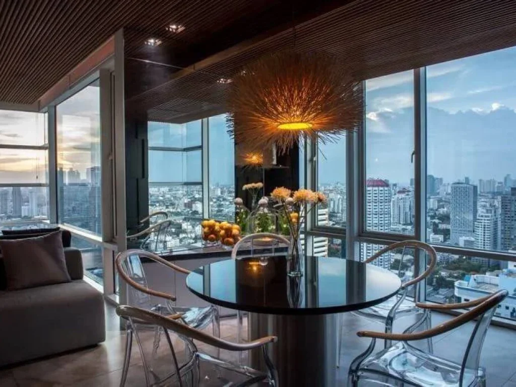 เช่าด่วน คอนโด Fullerton Sukhumvit แบบ Duplex 3- ห้องนอน 5 นาทีจาก BTS ทองหล่อ และ เอกมัย A Duplex Penthouse 300 Sqm at Fullerton Sukhumvit Condo fo