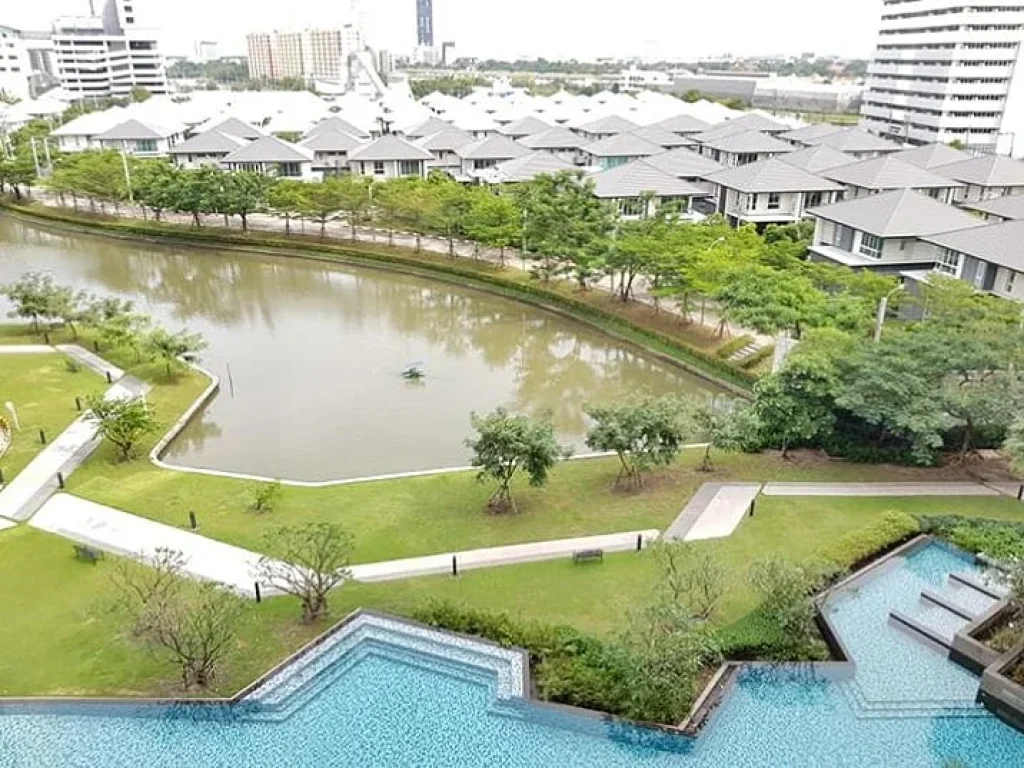 ให้เช่า Parkland Srinakarin Lakeside ทิศเหนือแดดไม่ร้อน วิวสระว่ายน้ำและทะเลสาป