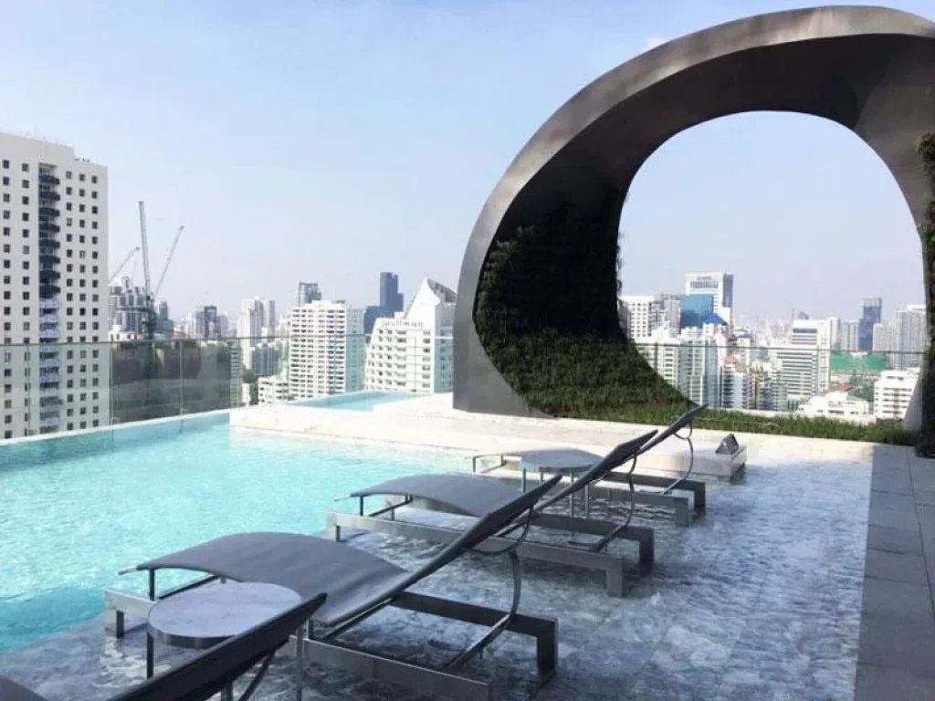 Luxury Condo with 44 Sqm For Sale The Edge Sukhumvit 23