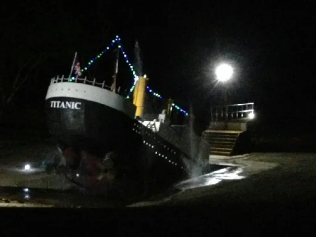 ขายรีสอร์ทสวนผึ้ง บ้านพัก ลานกิจกรรม และจุดกางเต้น Titanic Park ราชบุรี