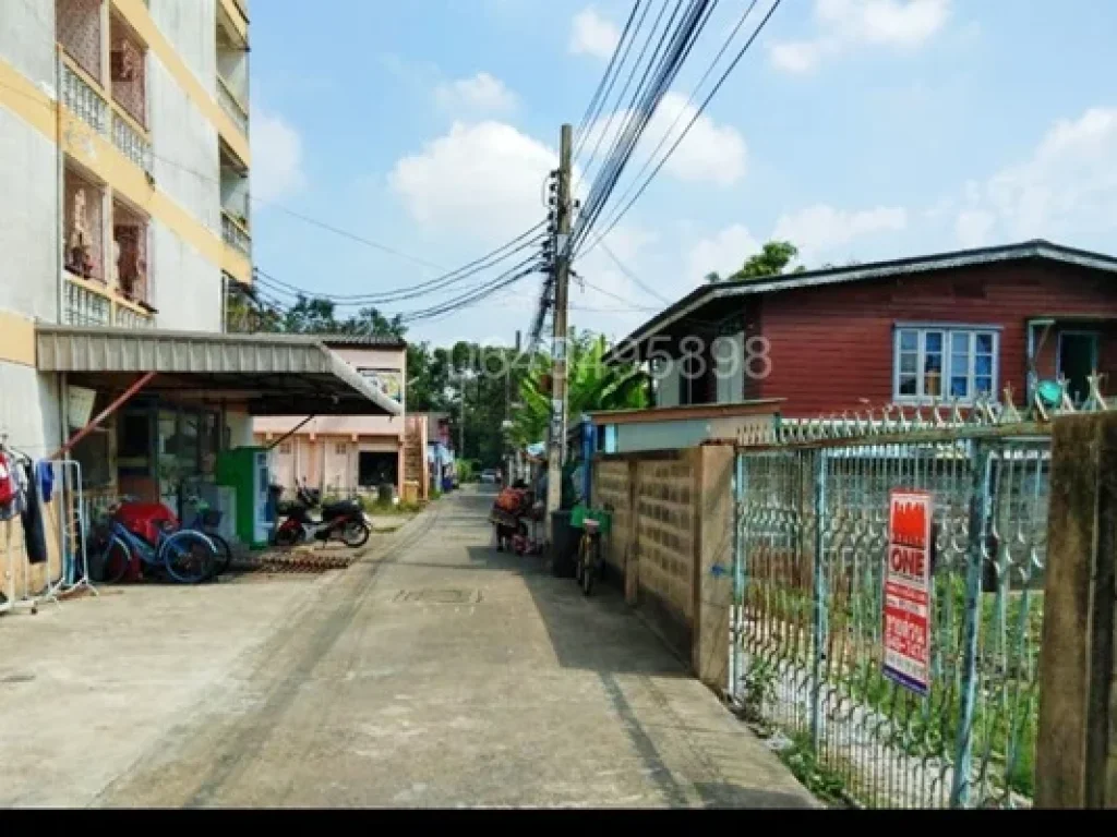 ขายถูก ที่ดินตรงข้ามนวธานี แขวงคลองกุ่ม เขตบางกะปิ กรุงเทพ 111 ตรว