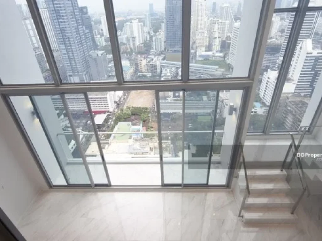 ขายคอนโด Hyde สุขุมวิท 11 ขนาด 15385 ตรม ชั้น 35 Duplex Penthouse มี 3 ห้องนอน 4 ห้องน้ำ วิวเมือง