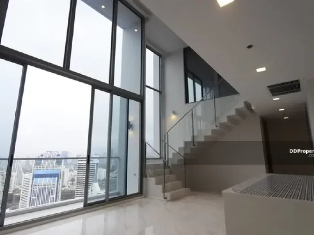 ขายคอนโด Hyde สุขุมวิท 11 ขนาด 15385 ตรม ชั้น 35 Duplex Penthouse มี 3 ห้องนอน 4 ห้องน้ำ วิวเมือง