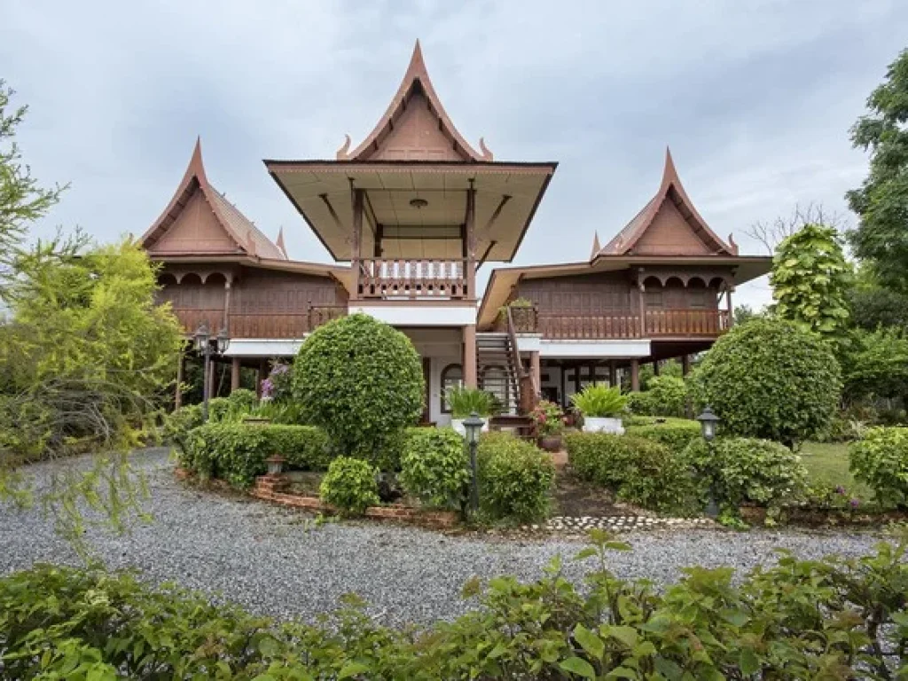 ด่วนขายบ้านเรือนไทย ไม้สักทั้งหลัง สุพรรณบุรี เพียง19000000 ล้านบาทเท่านั้น