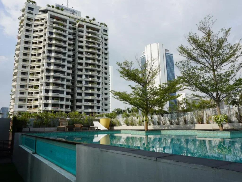 For rent 2 bedsroom at Quad Silom near BTS Chongnonsi 