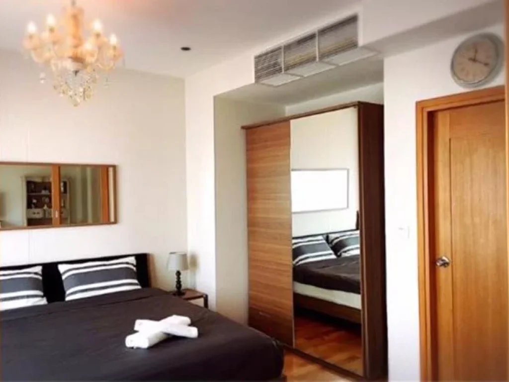 The Emporio Place Sukhumvit 24 2 parkings rare item For Rent 1 Bedroom 48 sqm