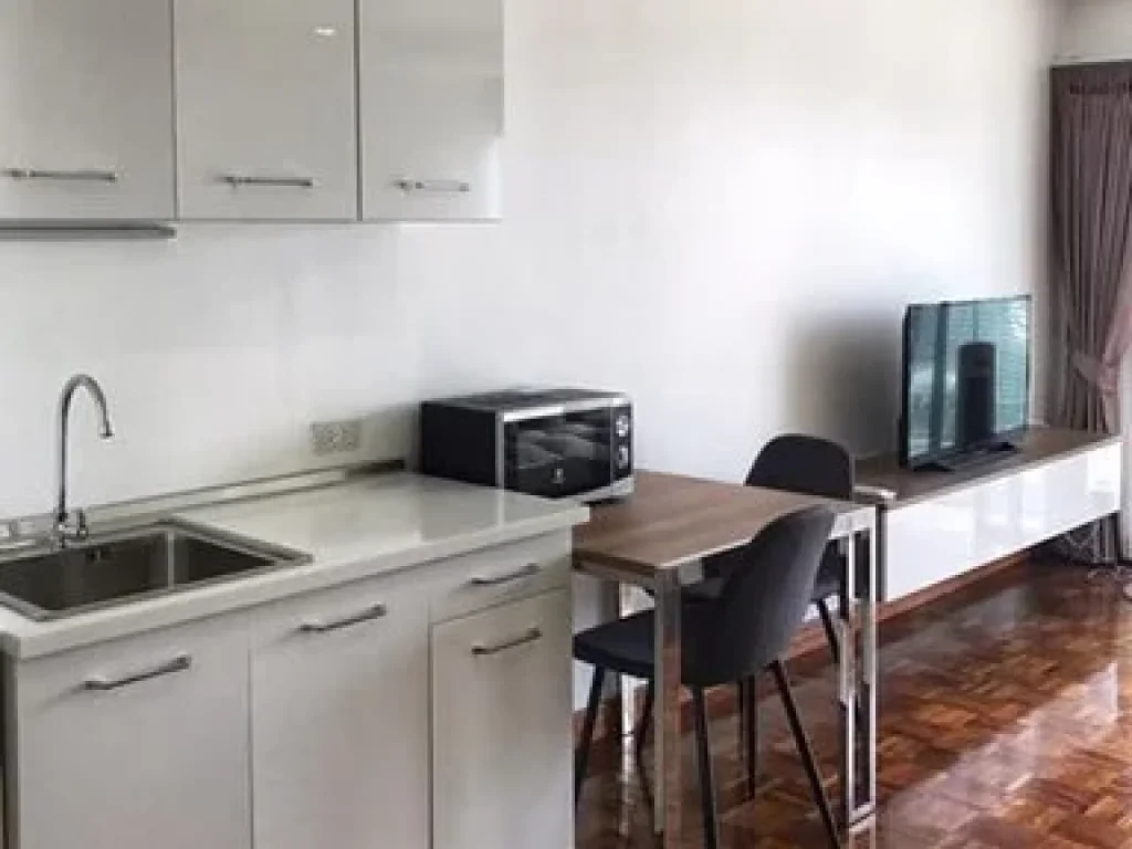 For Rent Silom suite Studio 1 bathroom with fully furnished