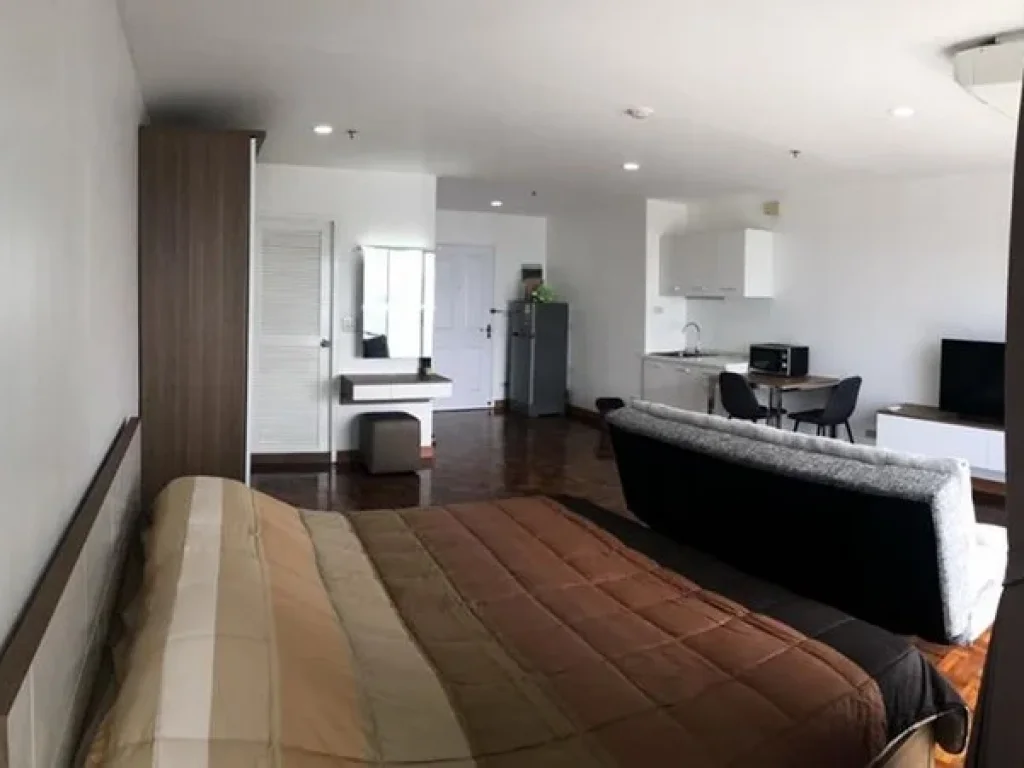 For Rent Silom suite Studio 1 bathroom with fully furnished