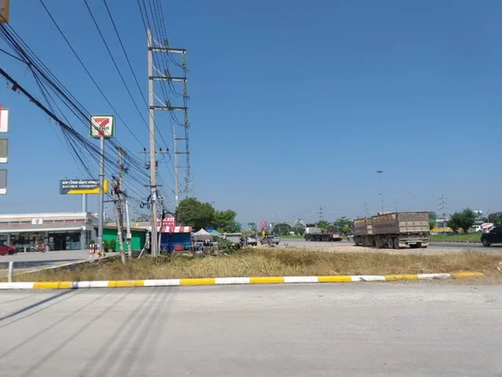 ที่ดิน นพวงศ์พลาซ่า ถนนตลิ่งชัน-สุพรรณบุรี ลาดหลุมแก้ว ปทุมธานี