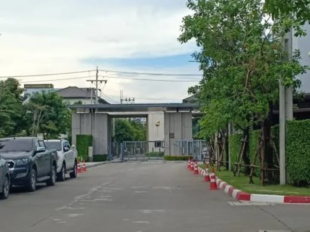 ทาวน์โฮมให้เช่า บ้านกลางเมือง พระราม 9-อ่อนนุช Baan Klang Muang Rama 9-On Nut Unnamed Road ประเวศ ประเวศ 3 ห้องนอน พร้อมอยู่ ราคาถูก