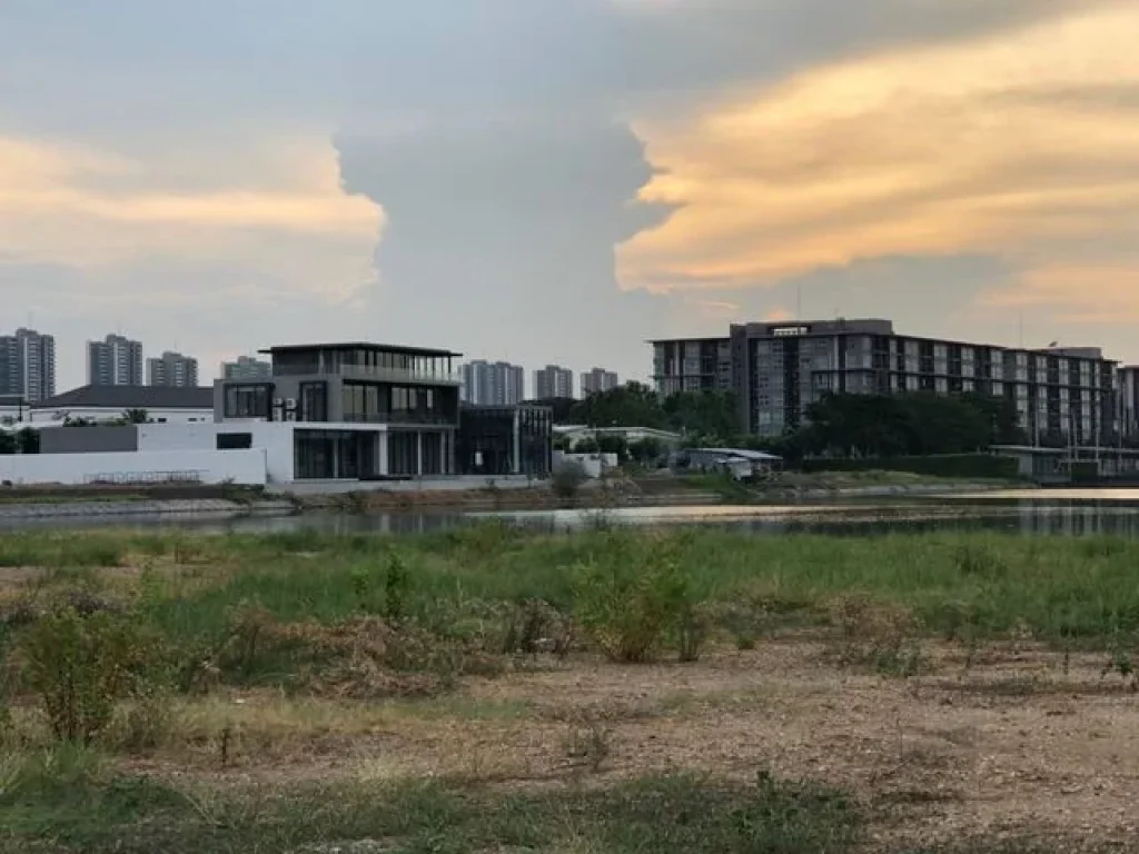 ที่ดินจัดสรร ติดทะเลสาป ในเมืองทองธานี พร้อมแปลนบ้านเดี่ยว