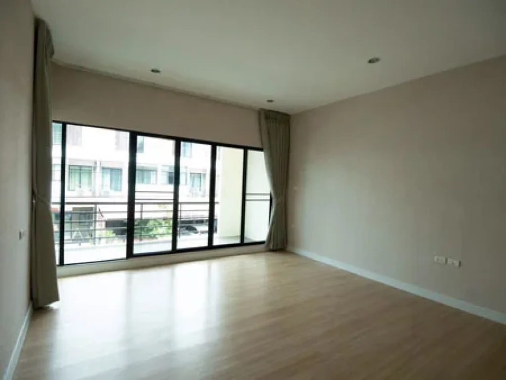 ขายด่วน ราคาถูกมาก Townhome ซิกเนเจอร์ กัลปพฤกษ์ SIXNATURE KALPAPRUEK บ้านหลังมุม ติดถนนกาญจนา