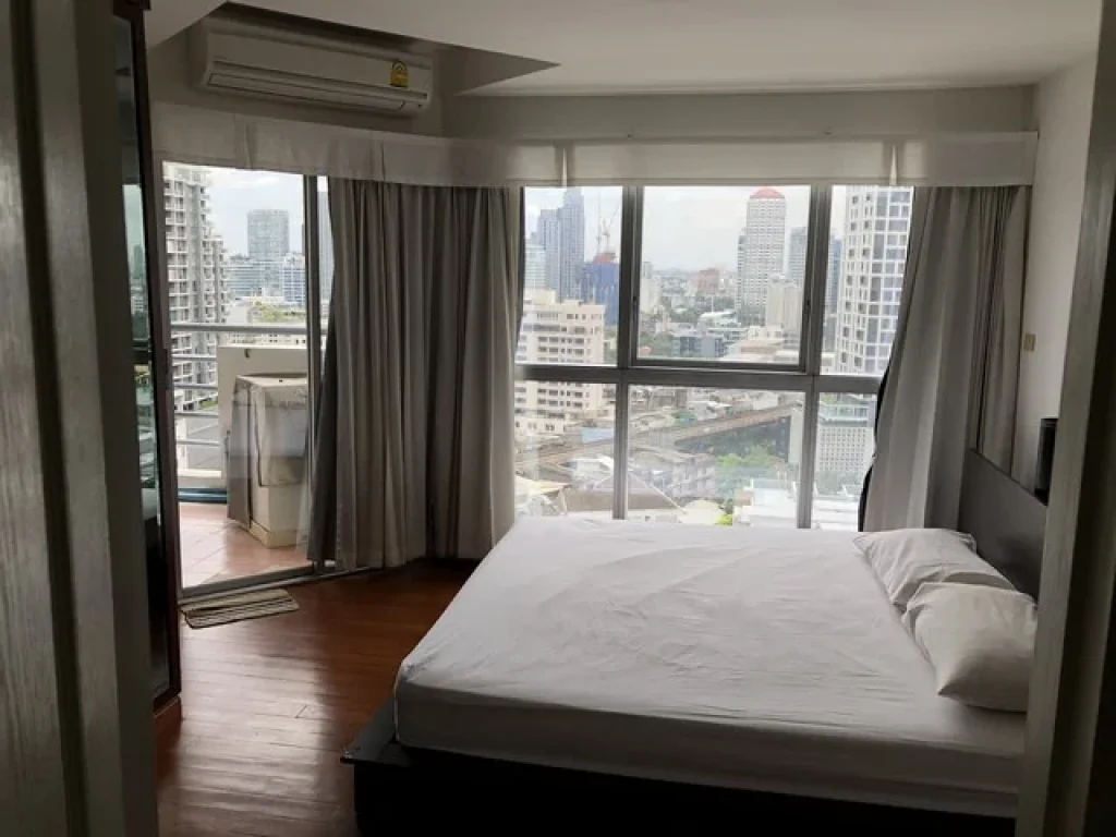 bedrooms for rent at The Waterford Diamond Tower Sukhumvit 30 near BTS Phompong