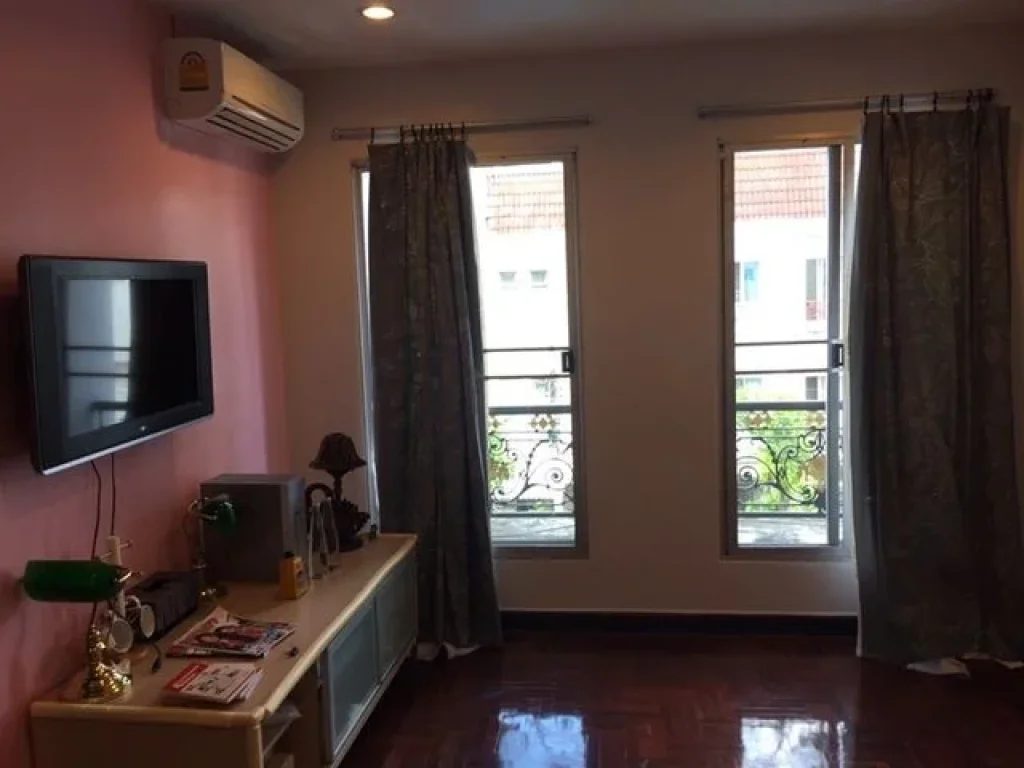 L206 For Rent Townhouse Areesumphan 3 Partial furnished ให้เช่าทาวเฮาส์ 3 ชั้น ซอยอารีย์สัมพันธ์ 3 ใกล้กระทรวงการคลัง