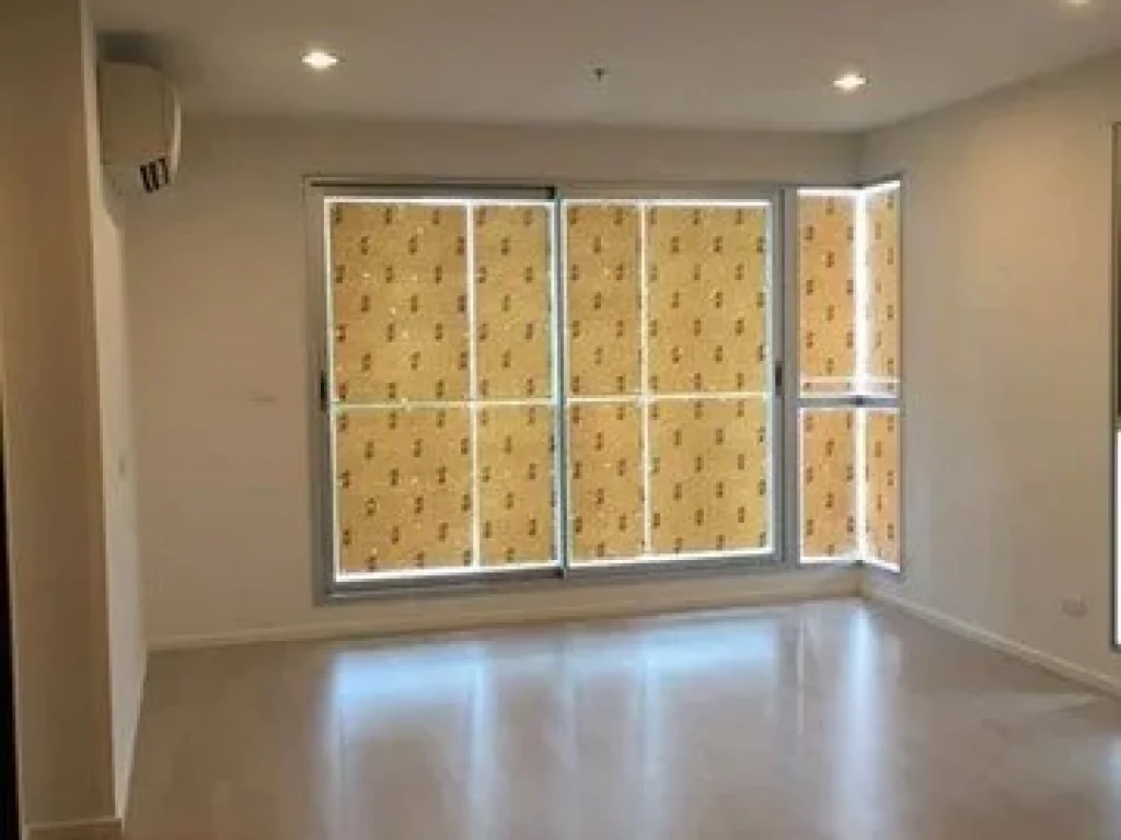 Sale Rhythm Sathorn Narathiwas with fully furnished