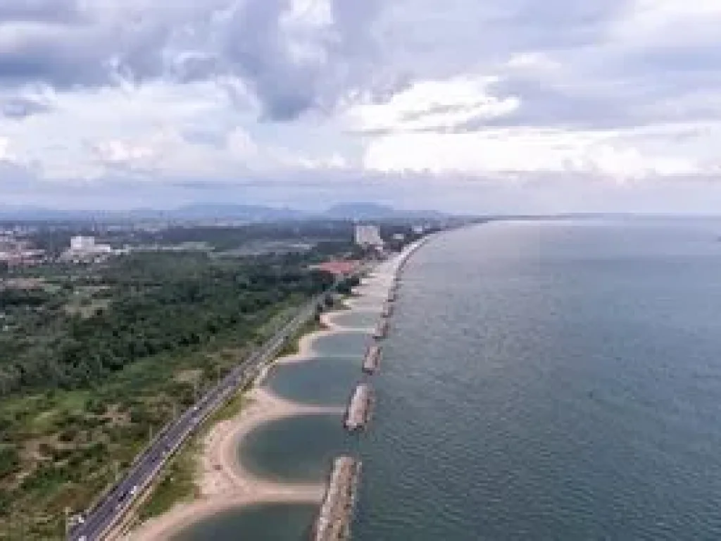 ขายที่ดินติดทะเลชายหาดแสงจันทร์ ตัวเมืองระยอง เพื่อสร้างคอนโดมิเนี่ยม หรืออาคารชุด ใกล้โรงแรม PMY โฉนด 500 ตารางวา